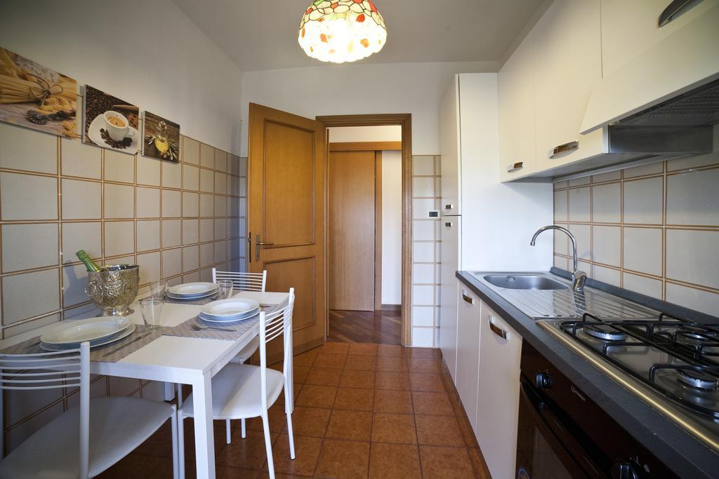 Roman Holidays All'Eur Bilik gambar